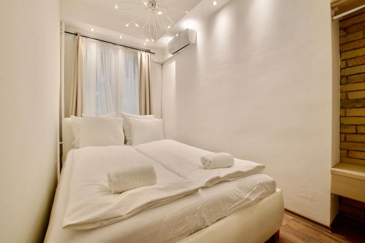 Standard Apartment By Hi5 - Center Of City Center บูดาเปสต์ ภายนอก รูปภาพ